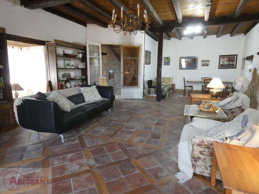 Maison 152 m² à Cordes-Sur-Ciel  - photo 3