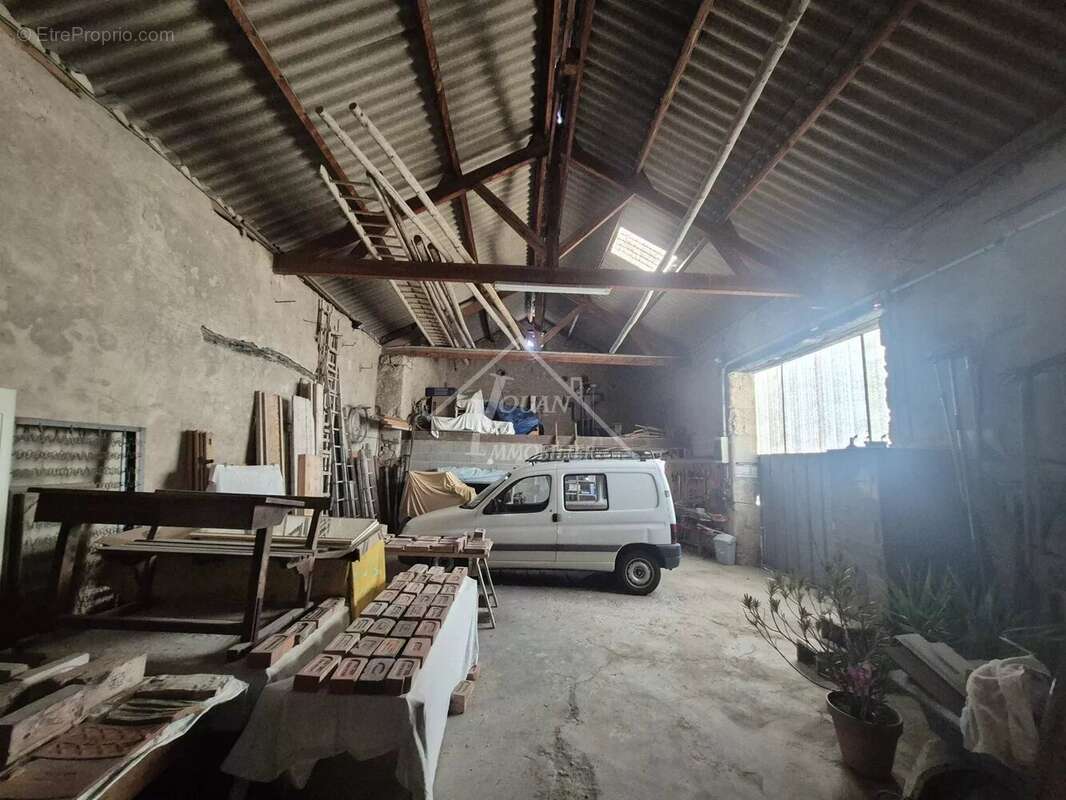 Commerce à SAINT-GERMAIN-DE-SALLES