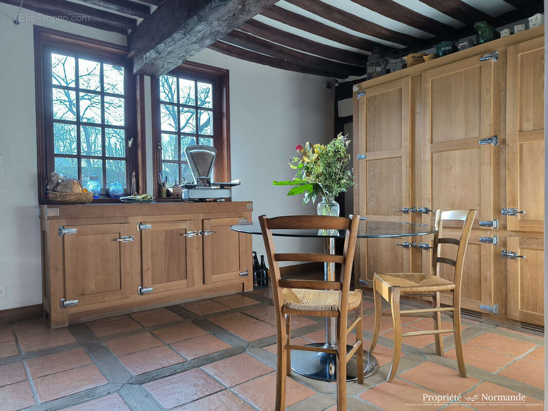 Maison à CORMEILLES