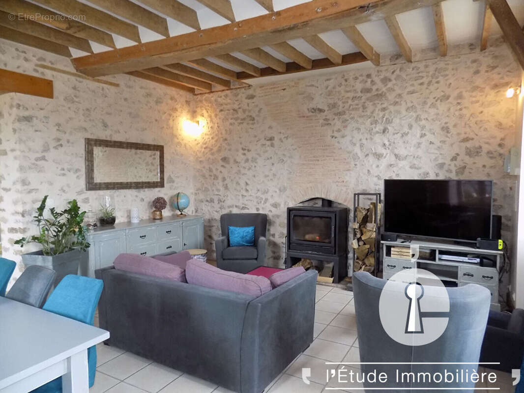 Maison à MAISONCELLES-DU-MAINE