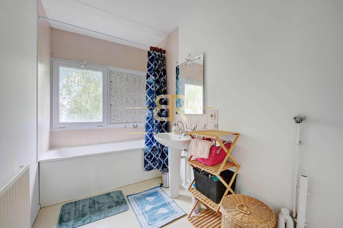 Appartement à CHAMPS-SUR-MARNE