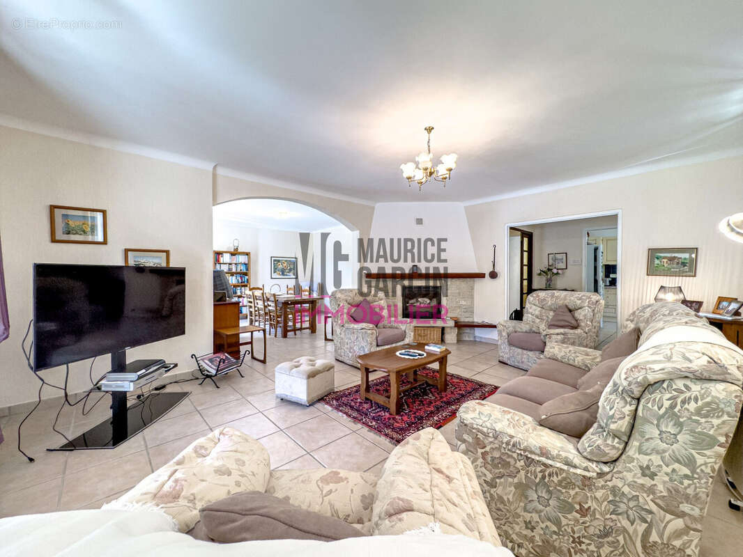 Maison à MALEMORT-DU-COMTAT