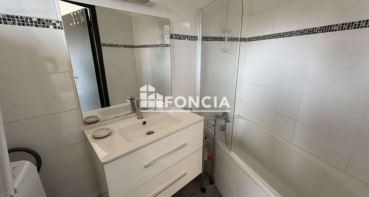 TALENCE, appartement T2 avec grand balcon - photo 6