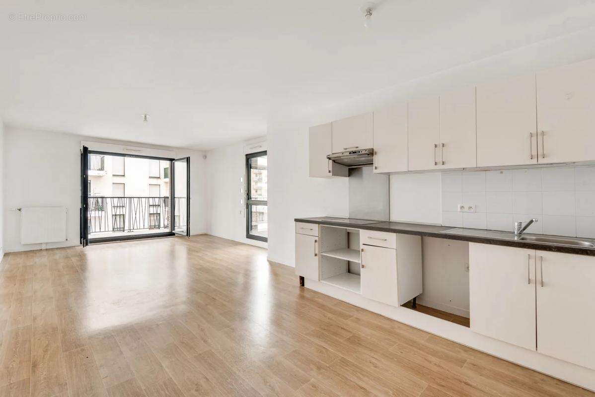 Appartement à AUBERVILLIERS