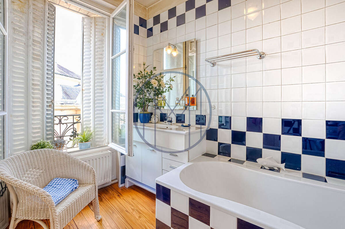 Appartement à VERSAILLES