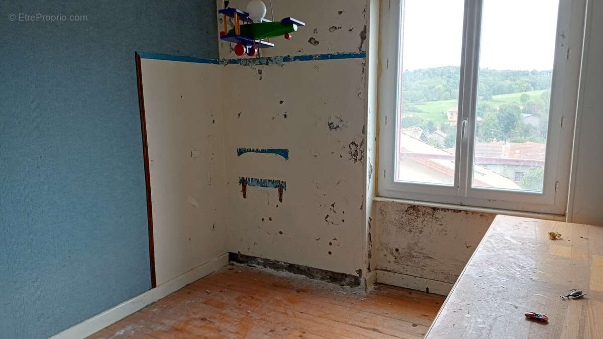 Appartement à SAINT-GENES-CHAMPANELLE