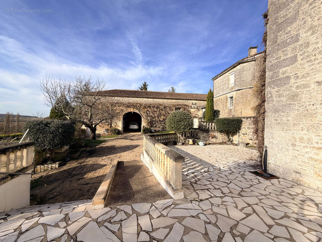 Maison à MOUTHIERS-SUR-BOEME