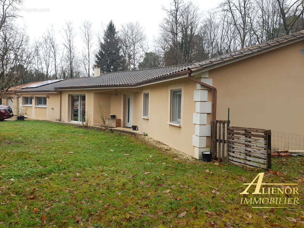 Maison à RAZAC-SUR-L'ISLE