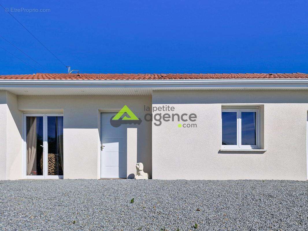 Maison à SAINTE-FEYRE