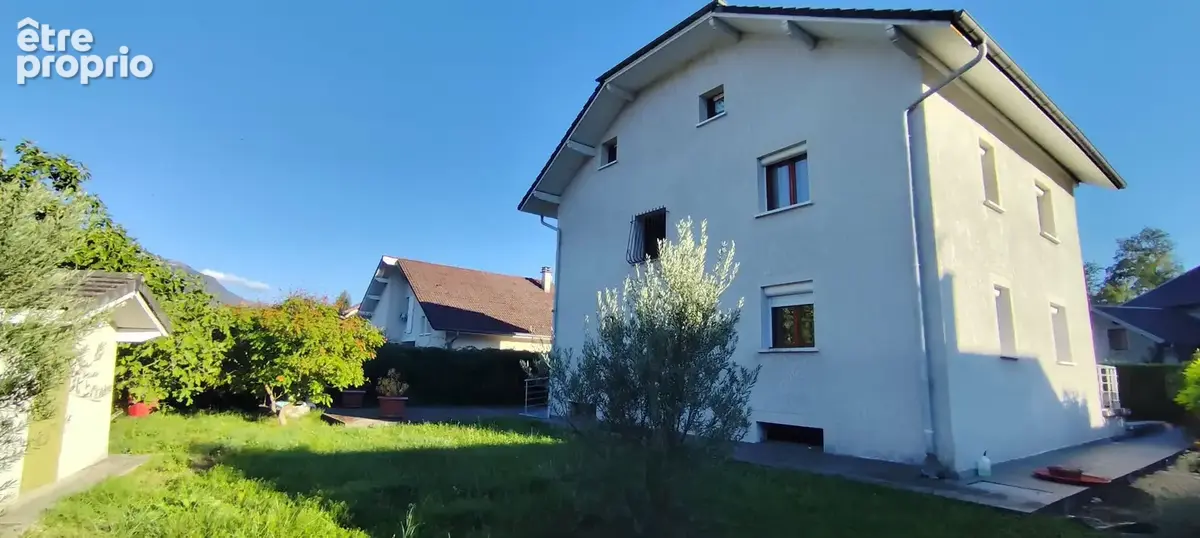 Maison de 195 m2 avec 5 chambres + combles carrelées + sous-sol complet - photo 4