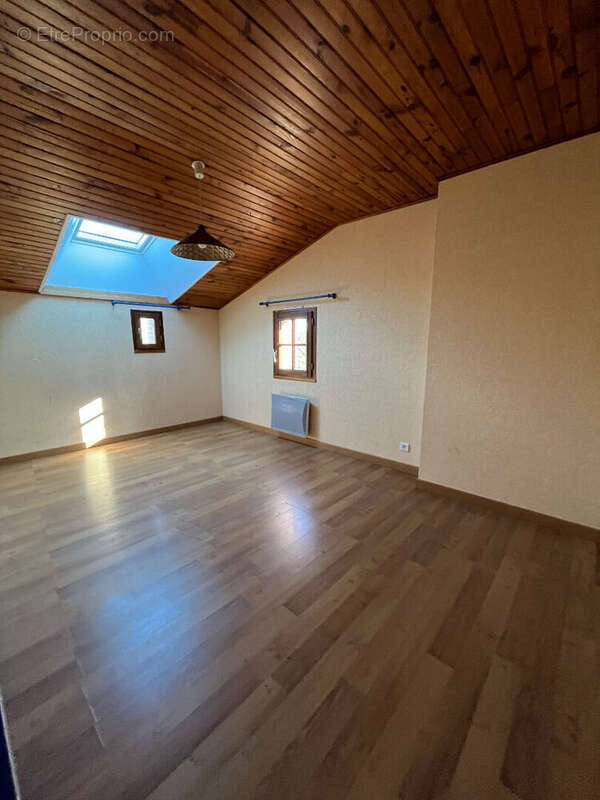 Maison à LA CHAUSSAIRE