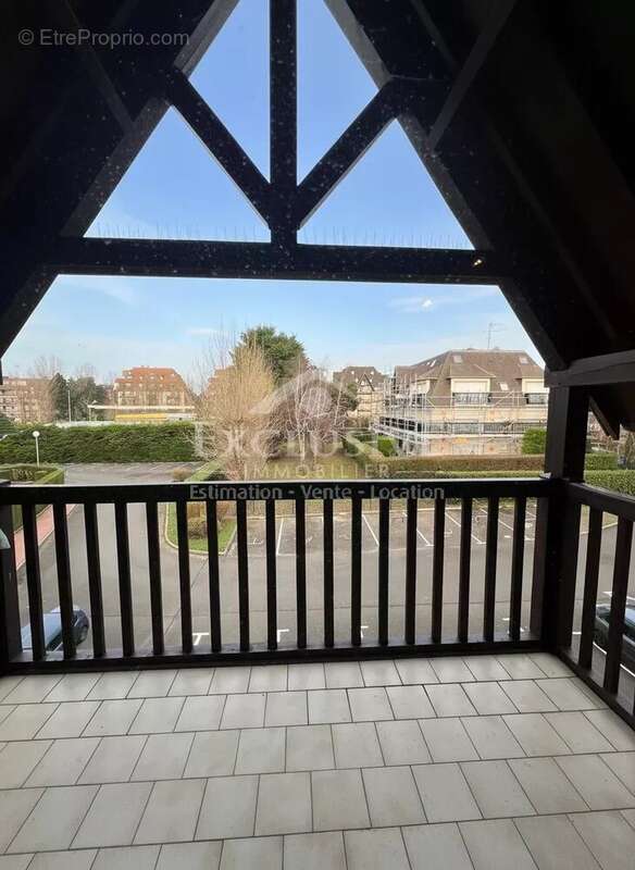 Appartement à TOURGEVILLE