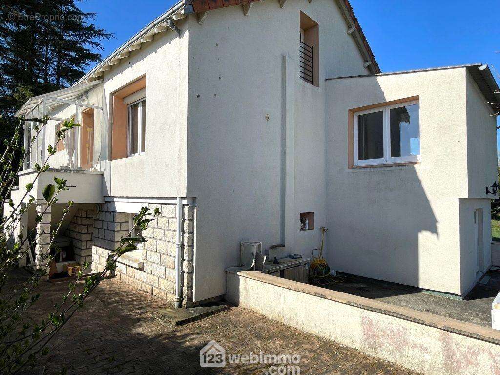 ... jusqu&#039;à l&#039;arrière. - Maison à CHATELLERAULT