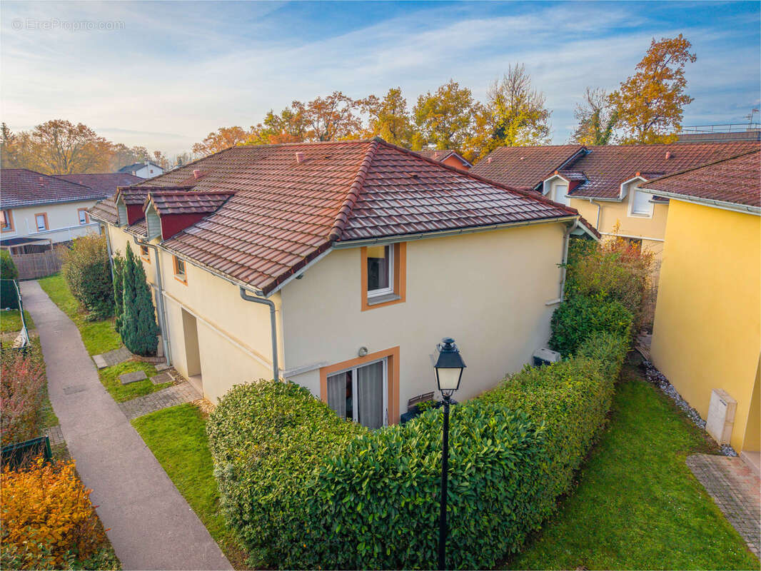 Maison à PREVESSIN-MOENS