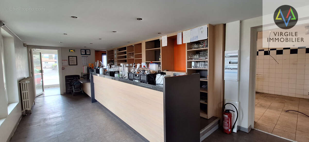 Surface à aménager de 150 m2 avec terrasse et cave. - photo 8