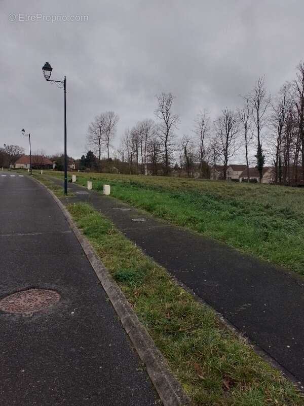 Terrain à SAINT-GOBAIN