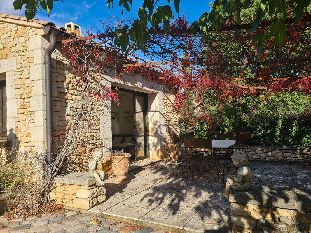 Maison à ROUSSILLON