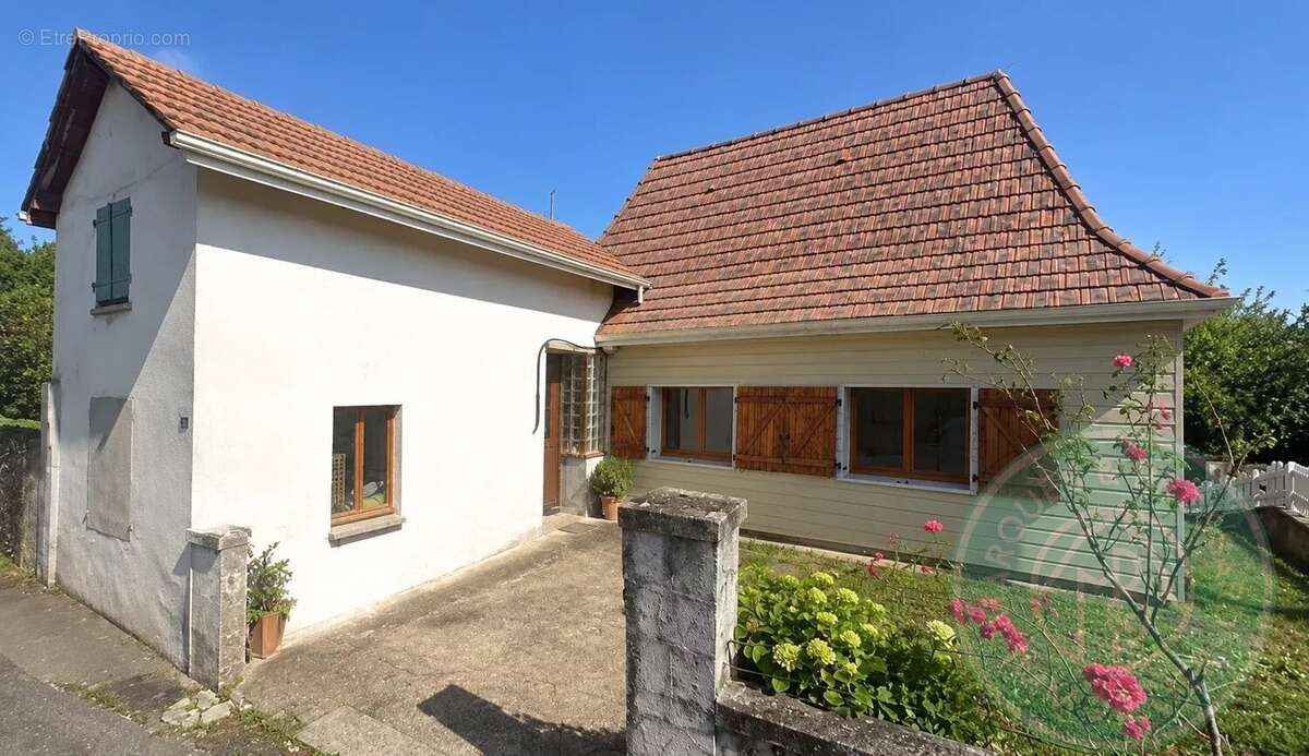 Maison à GARLIN