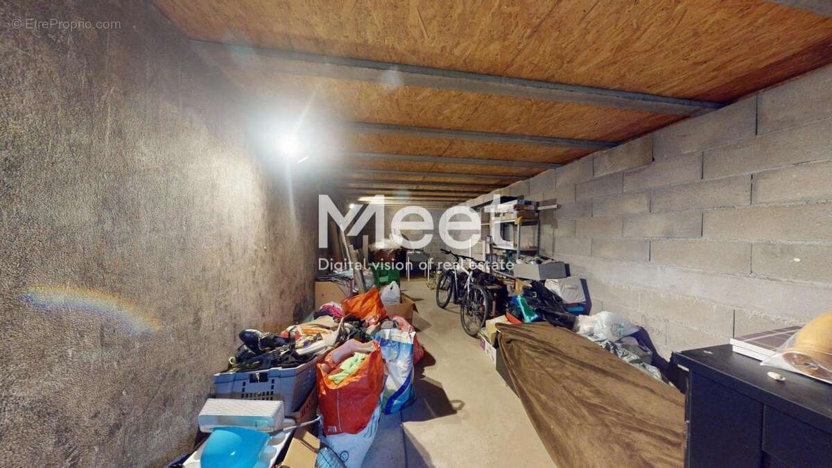 Maison à FLEURY-LA-VALLEE