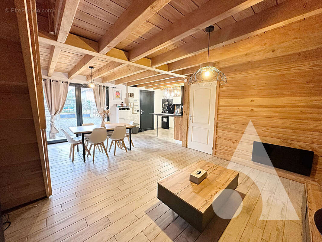 Maison à COURTERANGES