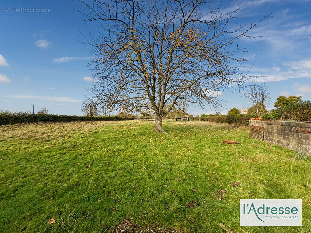 Maison à LA FEUILLIE