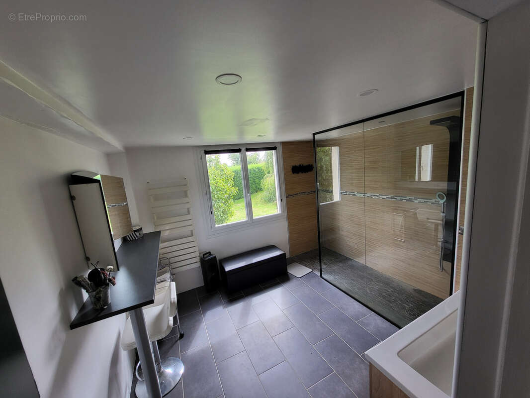 Maison à VILLETHIERRY