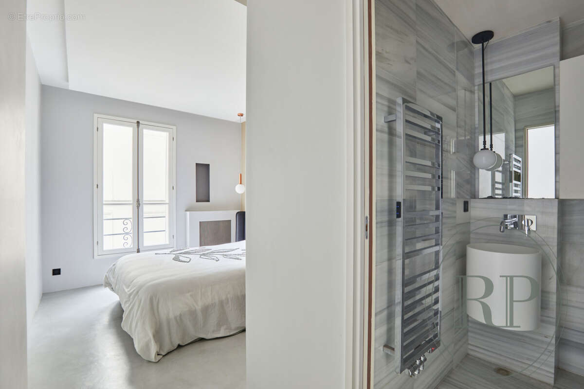 Appartement à PARIS-6E