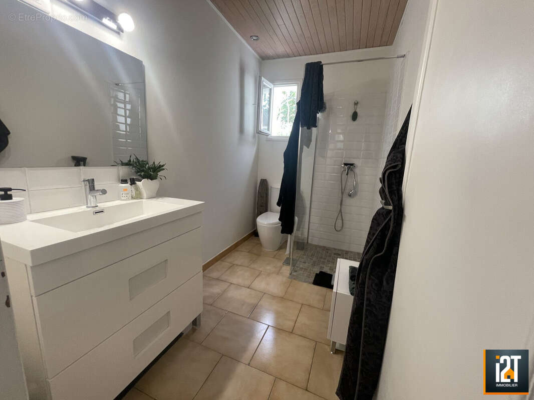 Maison à BOISSET-ET-GAUJAC