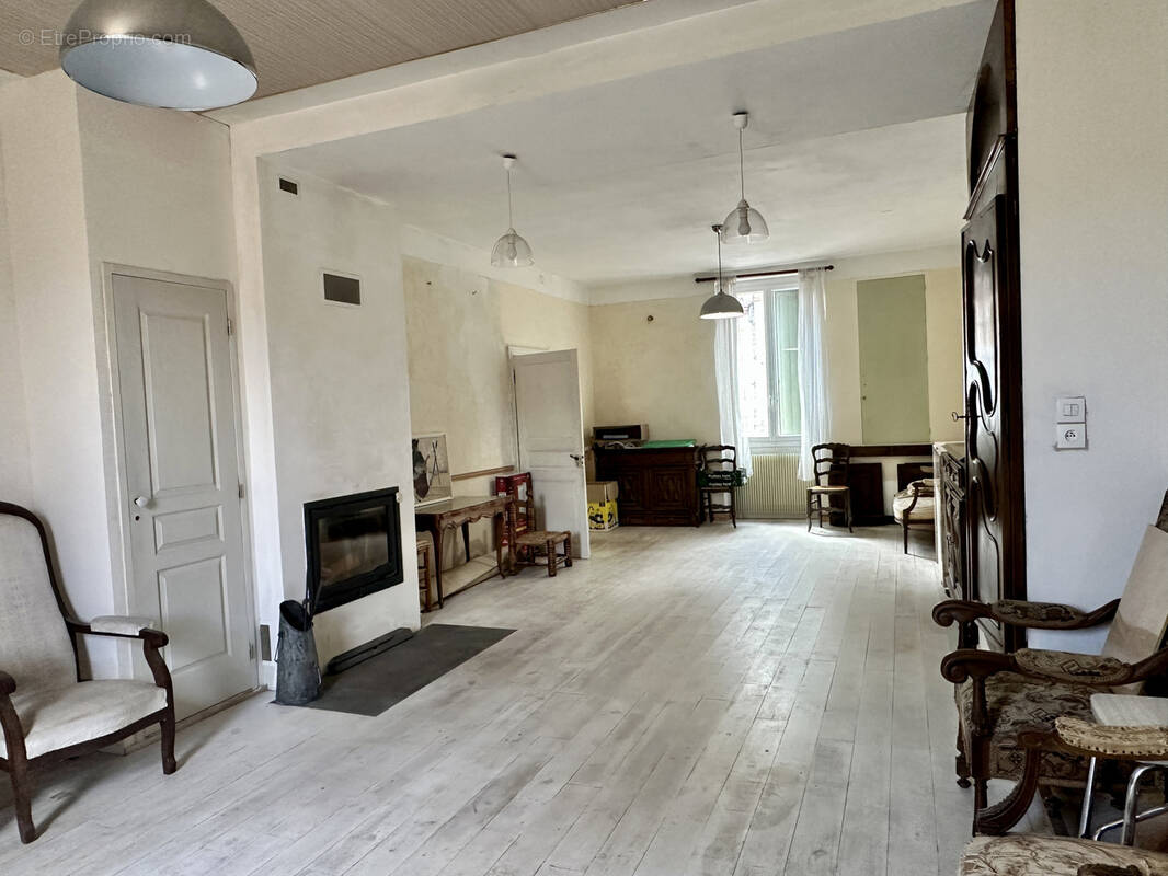 Maison à BLAYE-LES-MINES