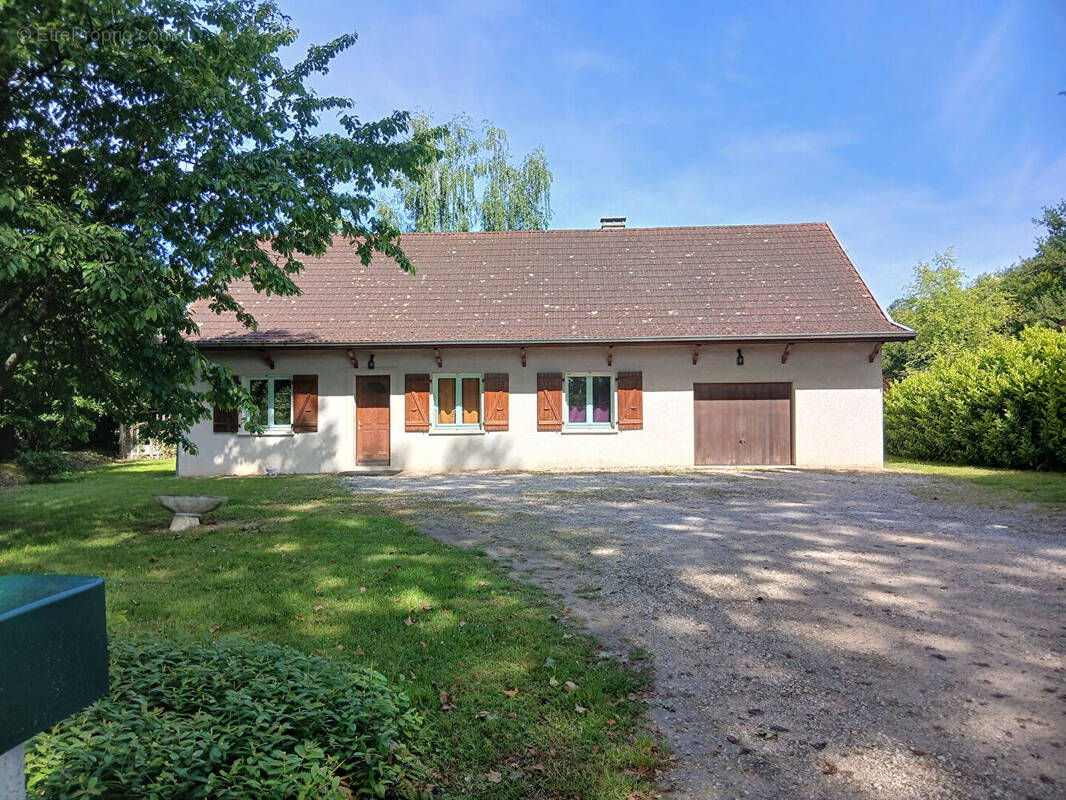 Maison à SAINT-GERMAIN-DU-BOIS