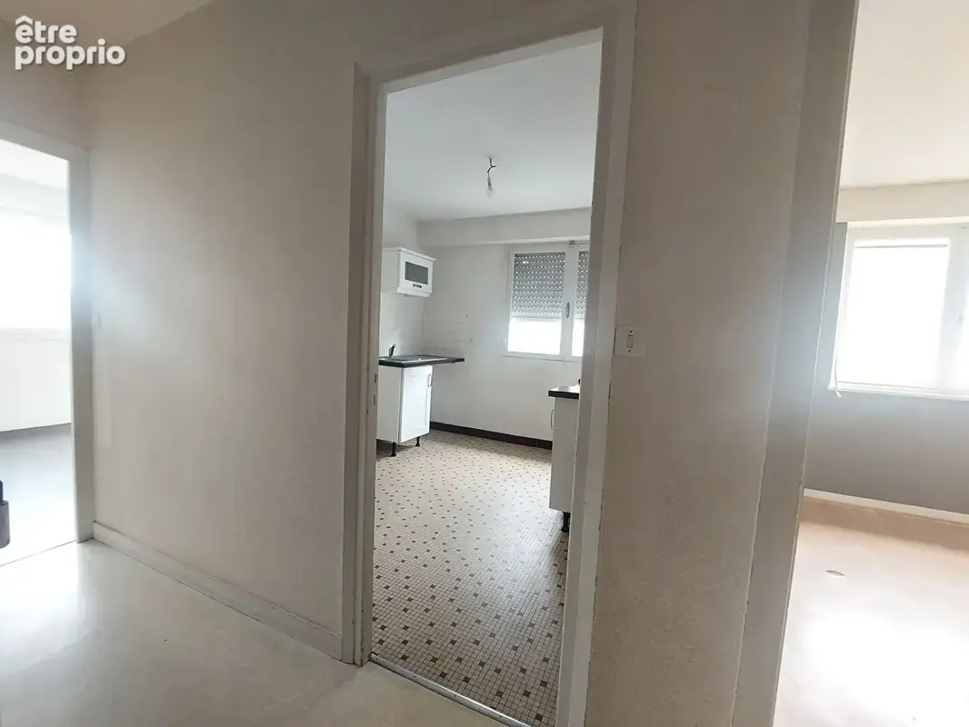 Appartement T3 à rafraichir TINTENIAC Centre - photo 4