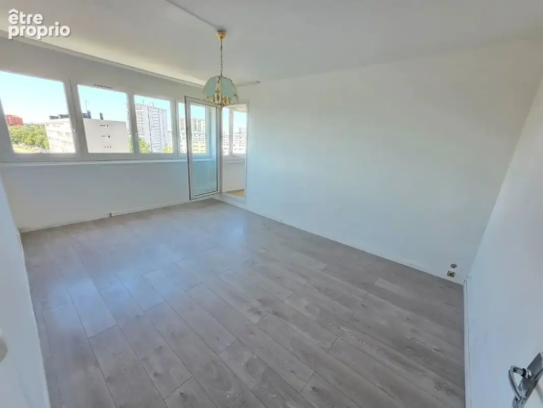 Appartement à RIS-ORANGIS