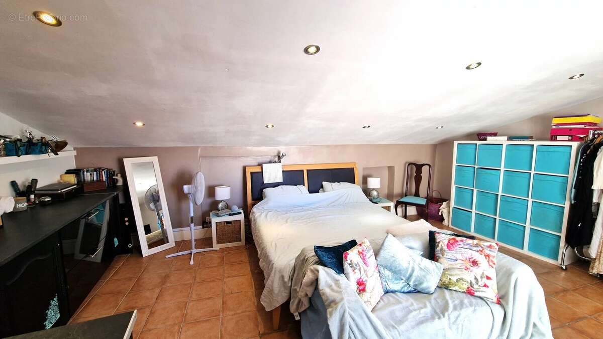 Maison de Village de 4 Chambres avec une Jolie Terrasse - photo 11