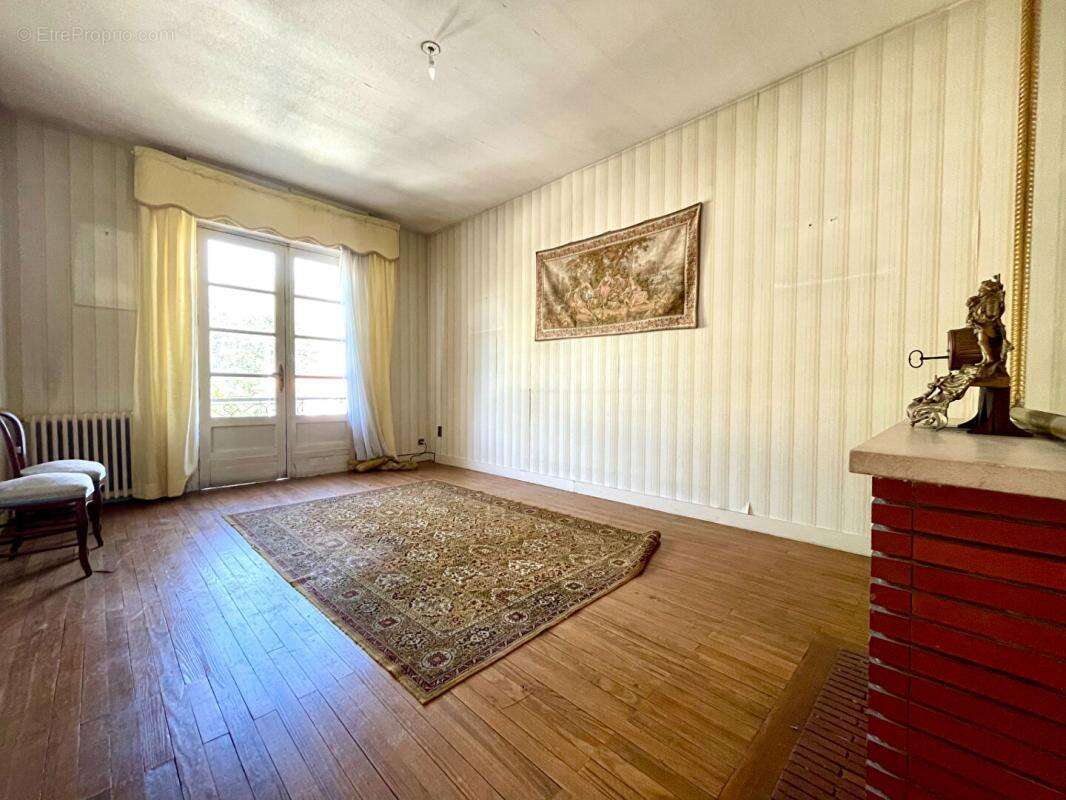 Maison Pessac 6 pièce(s) 175 m2 + Dépendance 80 m2 - photo 3