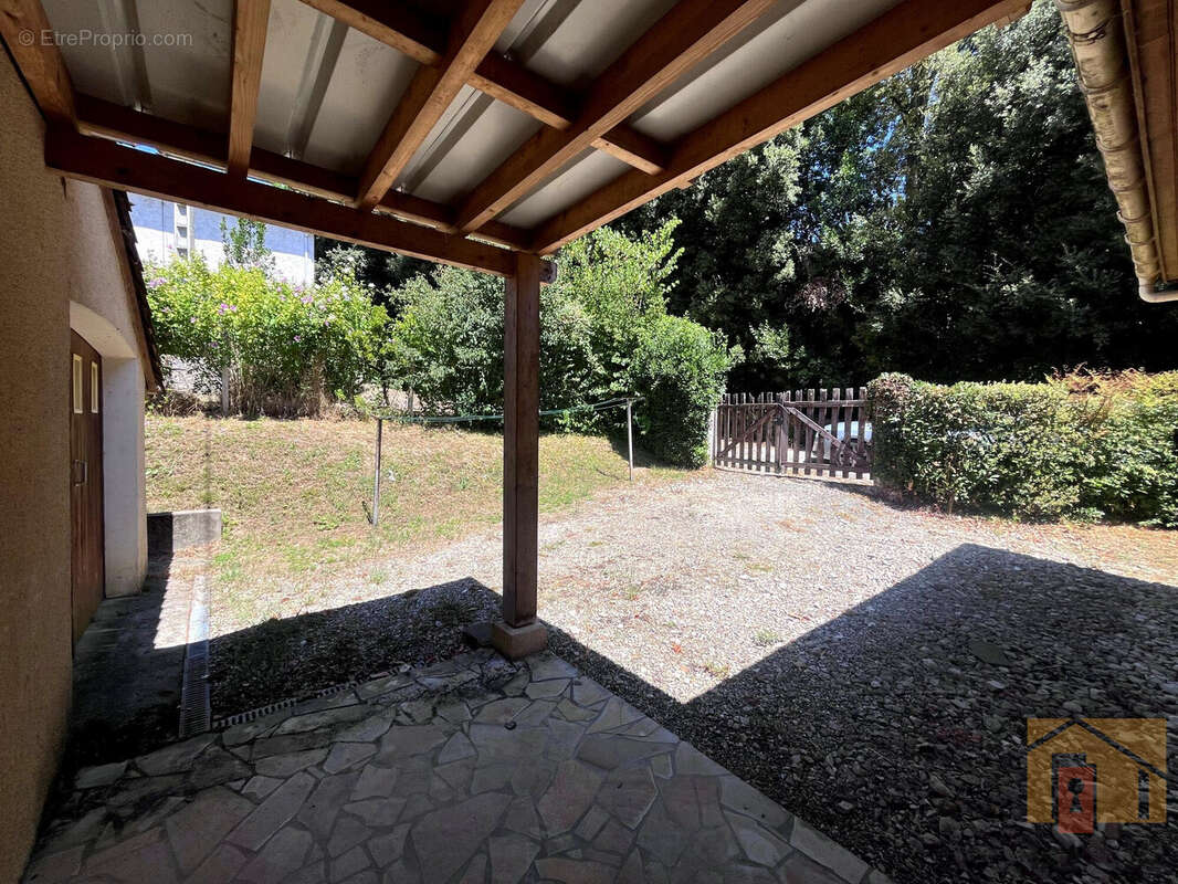 Maison 106 m² à Colayrac-Saint-Cirq  - photo 7
