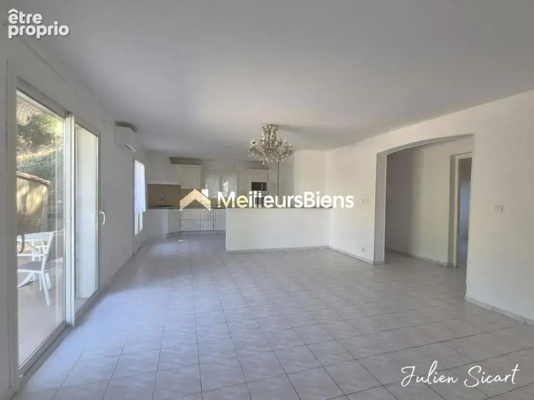 Maison 4 faces de 213 m² habitables – 2 appartements T4 – Terrain de 535 m² - photo 10