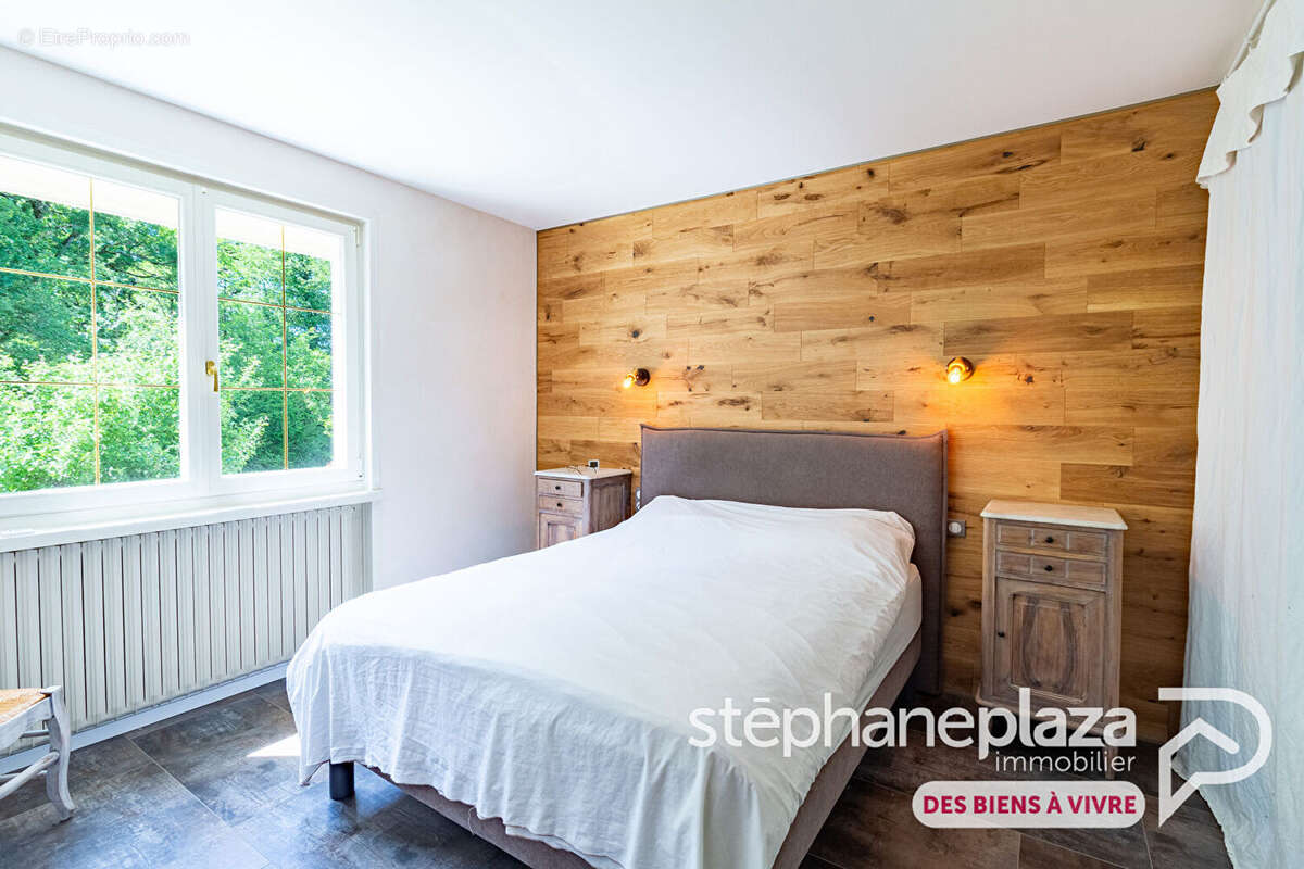 Propriété composée d'une maison entièrement rénovée de 133m² habitables sur 3164m² de terrain, avec piscine ! - photo 6