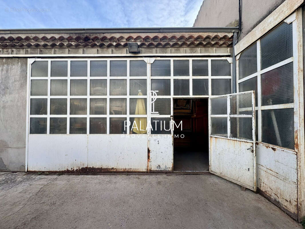 Commerce à SALON-DE-PROVENCE