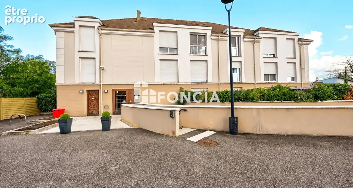 Aubergenville - Appartement 2 pièces avec terrasse et parking, proche gare - photo 15