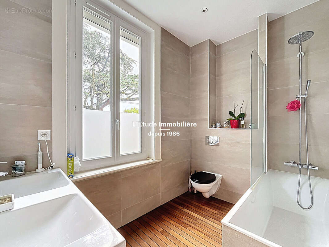 Maison à CALUIRE-ET-CUIRE