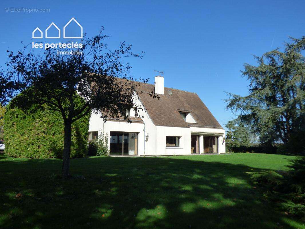 Maison à CHATEAUNEUF-EN-THYMERAIS