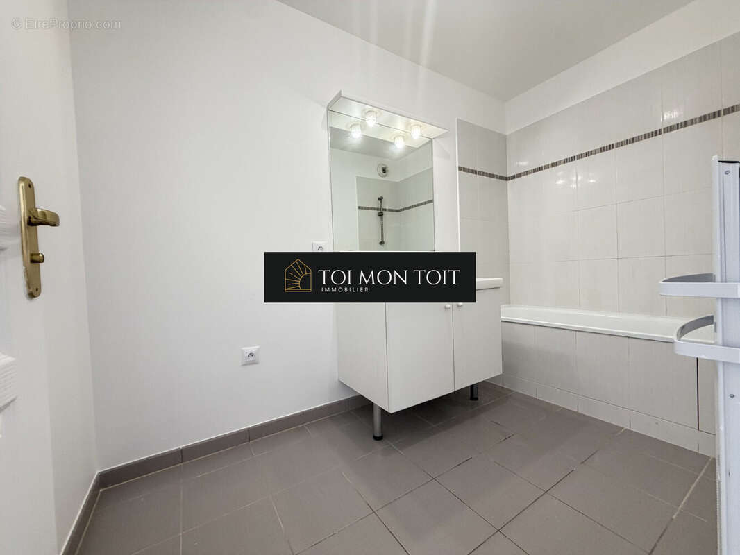 Appartement à SURVILLIERS