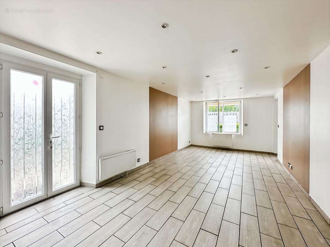 Maison à SAINT-LAURENT