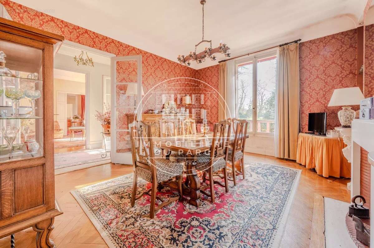 Maison à LE VESINET