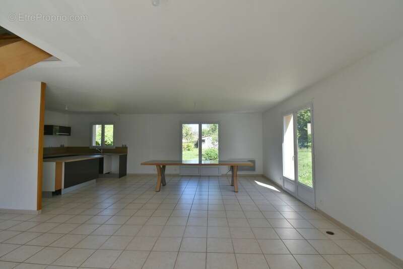 Maison familiale, 5 chambres VIGOUX (36) - photo 6