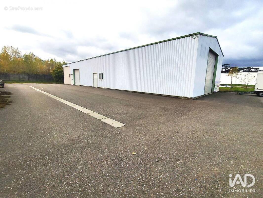 Photo 1 - Commerce à CASTELCULIER