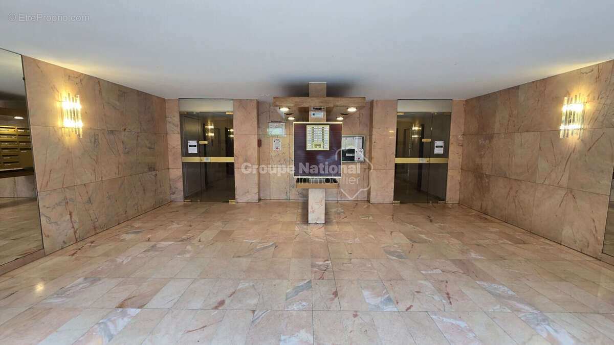 Appartement à VERSAILLES