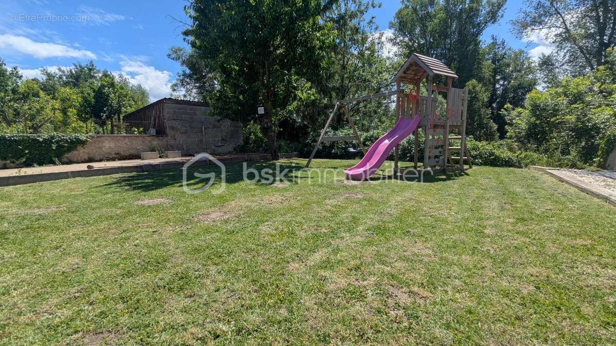 Maison renonvee avec dependance - photo 2