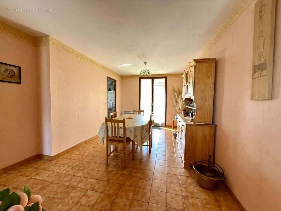 Maison à DONNEMARIE-DONTILLY