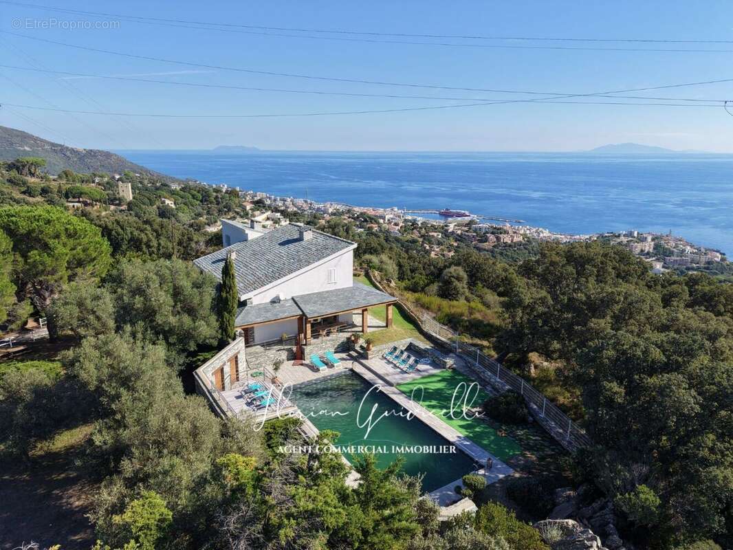 Maison à SAN-MARTINO-DI-LOTA